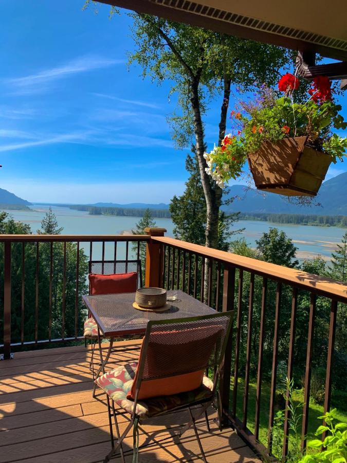 צ'יליוואק The Fraser River'S Edge B&B Lodge מראה חיצוני תמונה