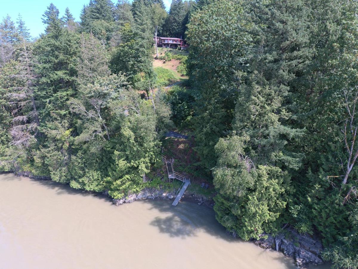 צ'יליוואק The Fraser River'S Edge B&B Lodge מראה חיצוני תמונה