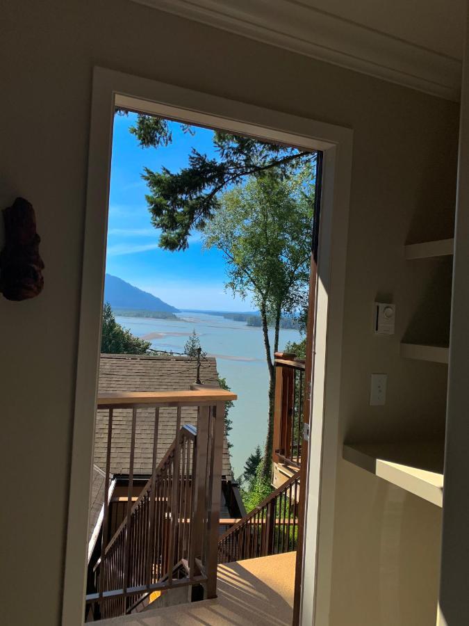 צ'יליוואק The Fraser River'S Edge B&B Lodge מראה חיצוני תמונה