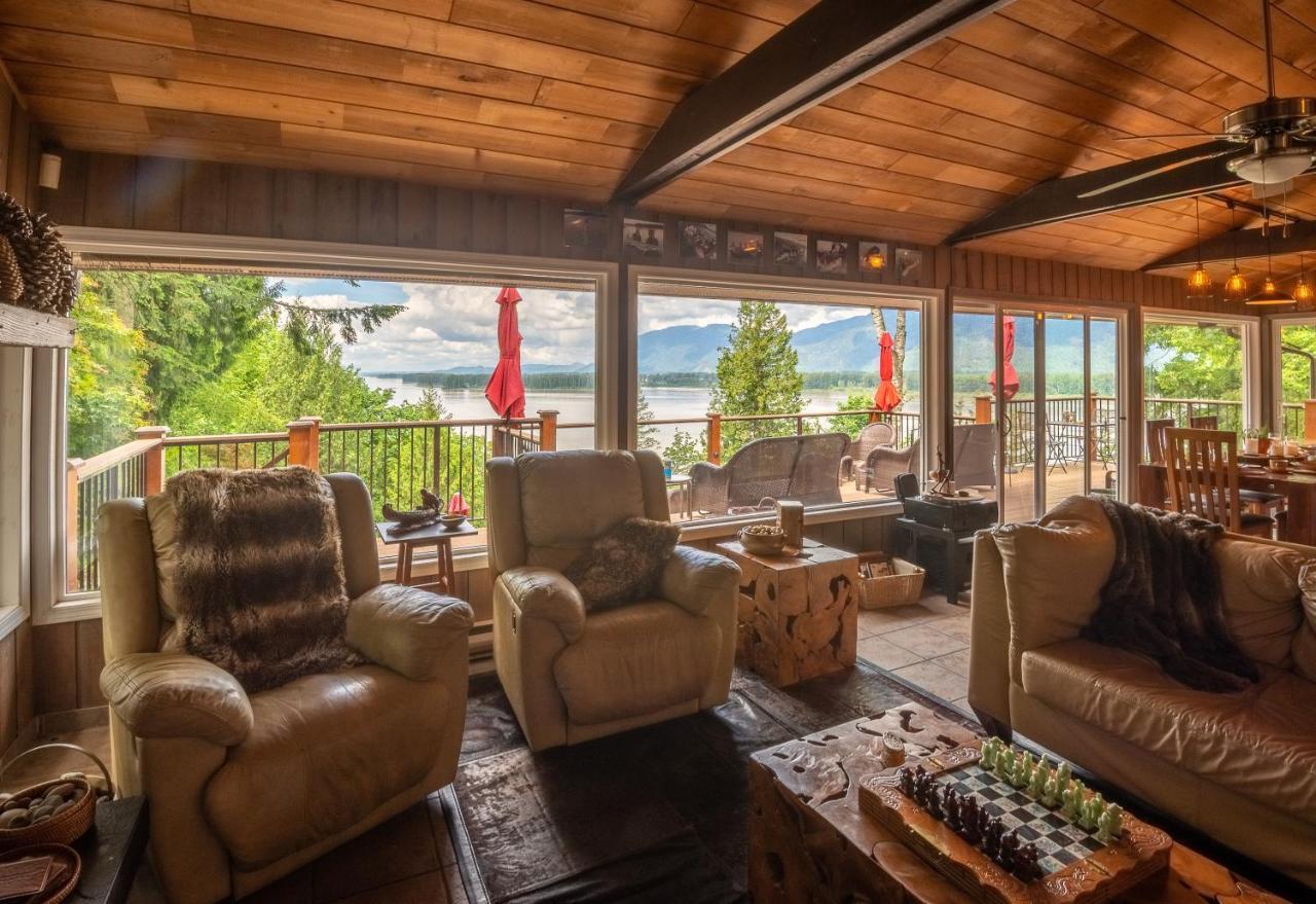 צ'יליוואק The Fraser River'S Edge B&B Lodge מראה חיצוני תמונה