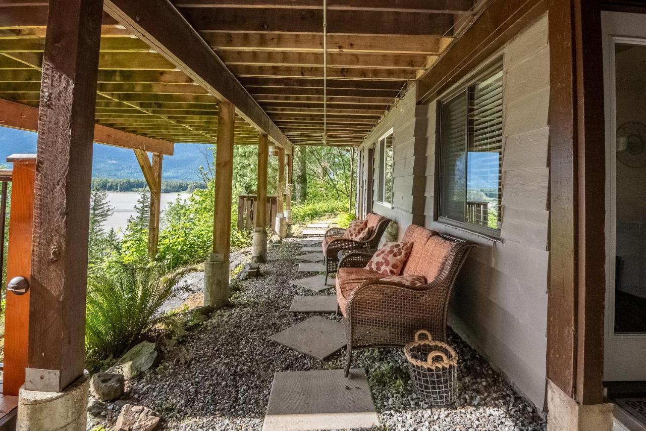 צ'יליוואק The Fraser River'S Edge B&B Lodge מראה חיצוני תמונה