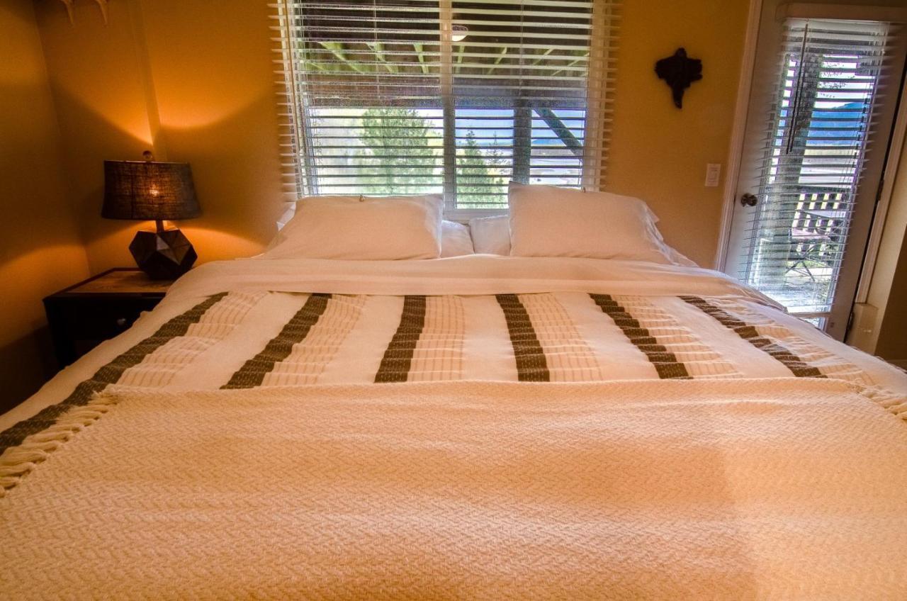 צ'יליוואק The Fraser River'S Edge B&B Lodge מראה חיצוני תמונה