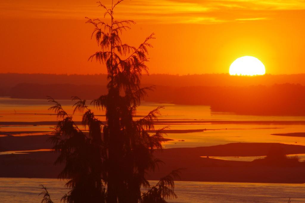 צ'יליוואק The Fraser River'S Edge B&B Lodge חדר תמונה